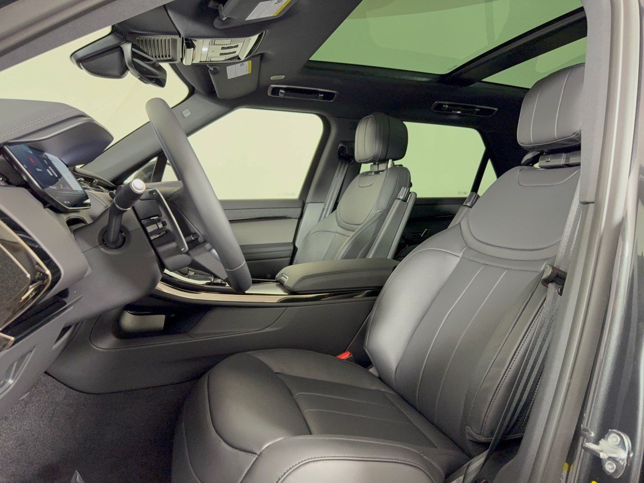 New 2027 Land Rover Range Rover Sport SE AWD/4WD image 5