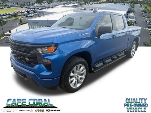 Used 2023 Chevrolet Silverado 1500 Custom image 1