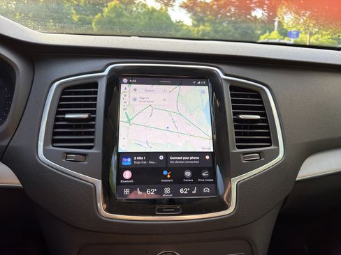 Certified 2025 Volvo XC90 B5 Core AWD/4WD image 24