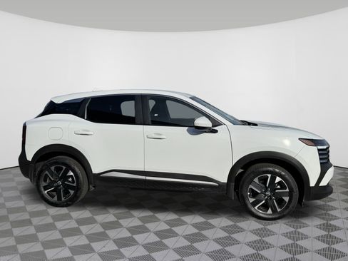 Certified 2025 Nissan Kicks SV image 17