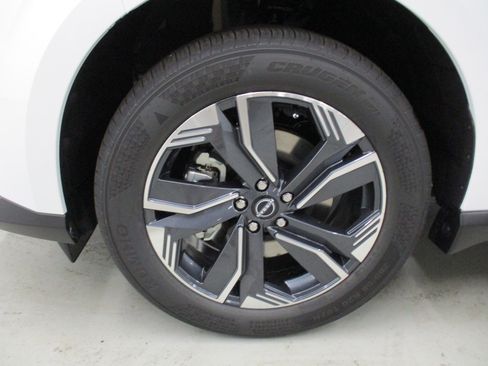 New 2025 Nissan Murano SV image 12