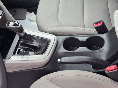Used 2020 Hyundai Elantra SEL FWD image 13