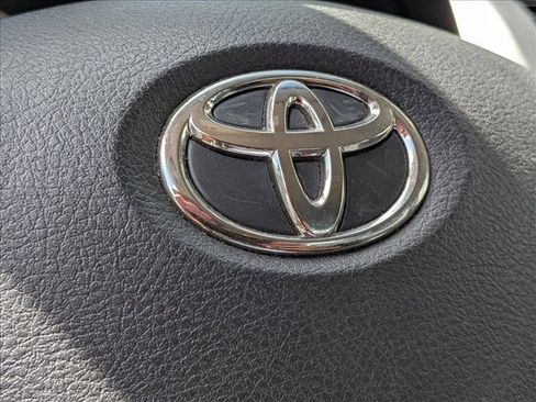 Used 2011 Toyota Corolla LE image 13