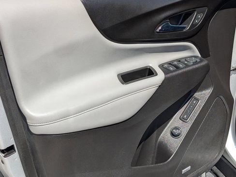 Used 2019 Chevrolet Equinox Premier FWD image 15