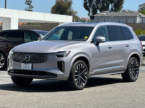 Certified 2026 Volvo XC90 B6 Plus AWD/4WD image 8
