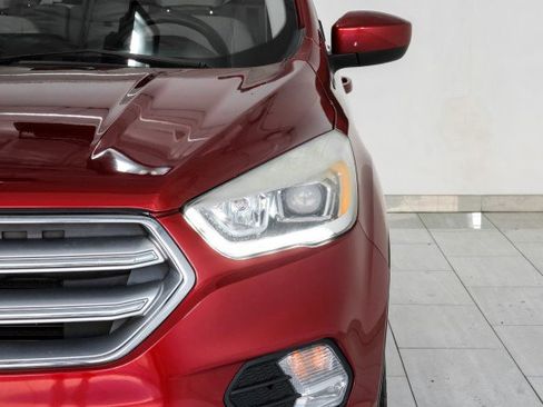 Used 2017 Ford Escape SE w/ Equipment Group 201A AWD/4WD image 41