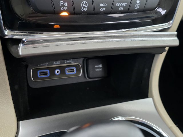 Used 2020 Jeep Grand Cherokee Limited RWD image 24