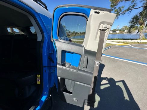 Used 2007 Toyota FJ Cruiser 4WD image 13