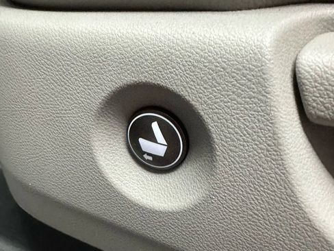 Used 2016 Honda Pilot Touring image 36