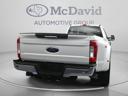 Used 2019 Ford F350 XLT w/ XLT Premium Package AWD/4WD image 8