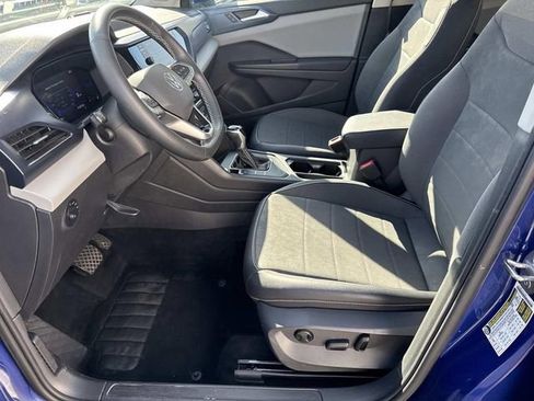 Certified 2022 Volkswagen Taos SE image 13