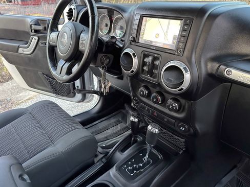 Used 2012 Jeep Wrangler Unlimited Sahara w/ Dual Top Group image 31