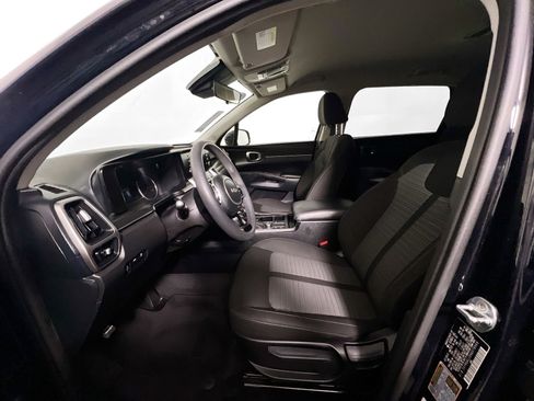 Used 2022 Kia Sorento LX image 14