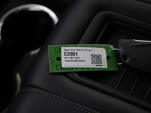 Used 2021 GMC Yukon SLE image 29