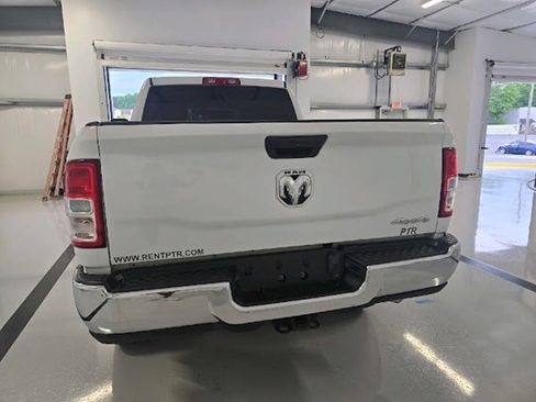 Used 2024 RAM 2500 Tradesman w/ Chrome Appearance Group AWD/4WD image 4