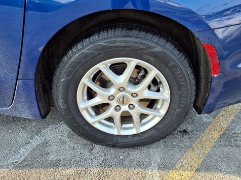 Used 2021 Chrysler Pacifica Touring-L image 34