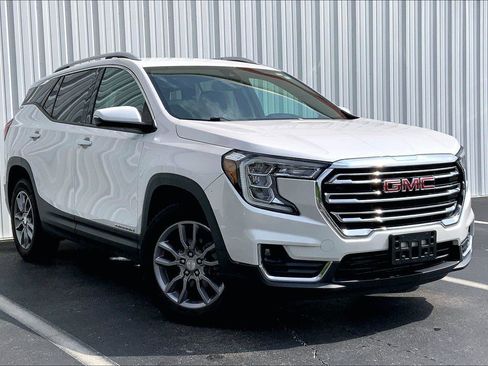 Used 2022 GMC Terrain SLT AWD/4WD image 2