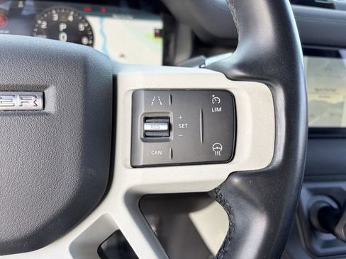 Used 2022 Land Rover Defender 90 X-Dynamic S image 9