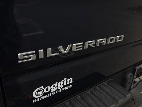 Used 2021 Chevrolet Silverado 1500 LT Trail Boss image 16