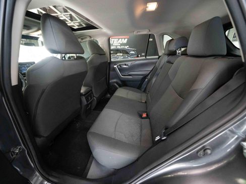 Used 2021 Toyota RAV4 XLE w/ Convenience Package AWD/4WD image 23