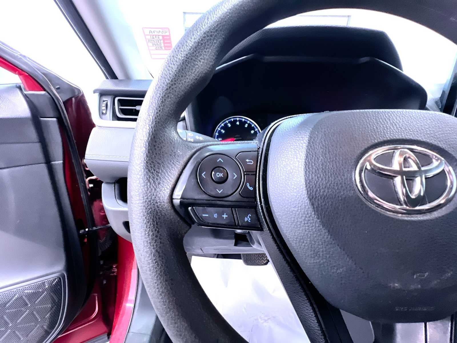 Used 2021 Toyota RAV4 LE AWD/4WD image 20