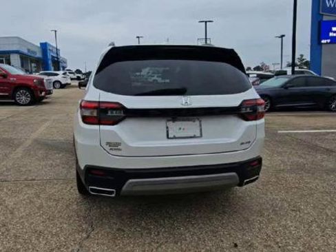 Used 2023 Honda Pilot Elite image 7