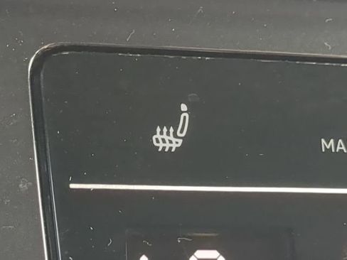 Certified 2023 Volkswagen Tiguan SE R-Line image 24