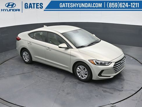 Used 2017 Hyundai Elantra SE w/ Cargo Package image 47