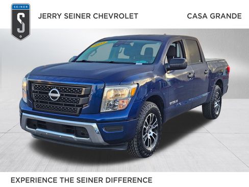 Used 2023 Nissan Titan SV image 1