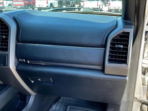 Used 2020 Ford Expedition Max XLT w/ Equipment Group 202A RWD image 17