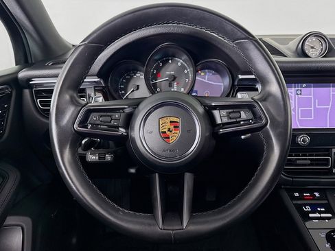 Used 2023 Porsche Macan image 16
