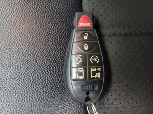 Used 2019 Dodge Grand Caravan SXT FWD image 32