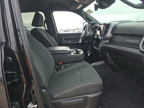 Used 2025 RAM 2500 Big Horn AWD/4WD image 9