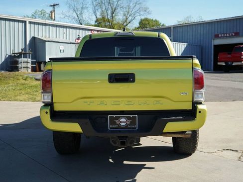 Used 2023 Toyota Tacoma TRD Off-Road w/ TRD Premium Off Road Package image 14