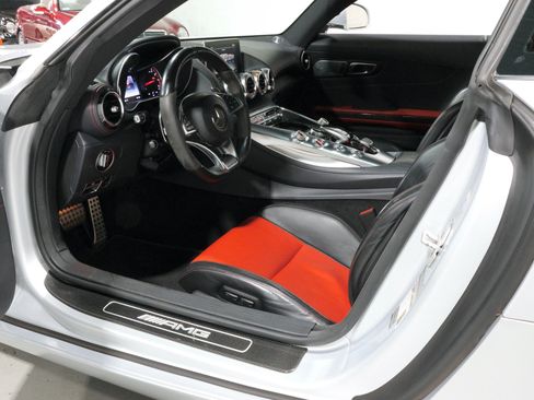 Used 2016 Mercedes-Benz AMG GT S image 17