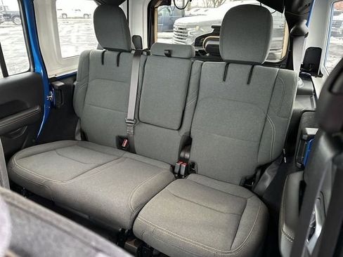 Used 2024 Jeep Wrangler Unlimited Sahara w/ Technology Group image 25