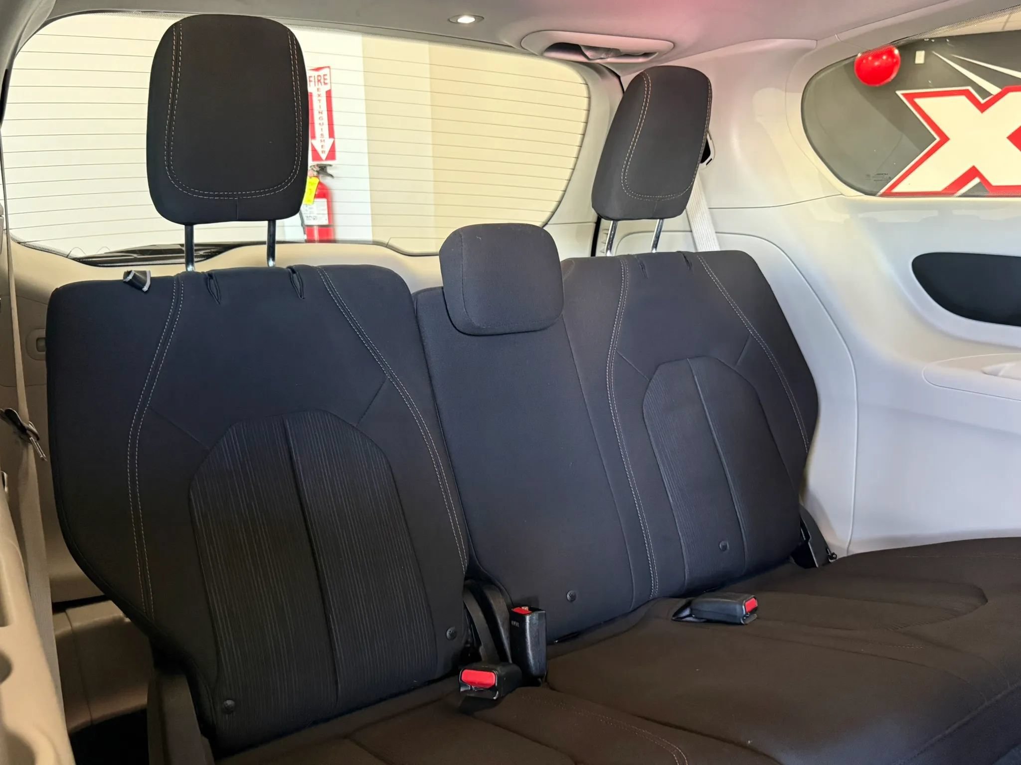 Used 2018 Chrysler Pacifica Touring Plus w/ Tire & Wheel Group FWD image 37