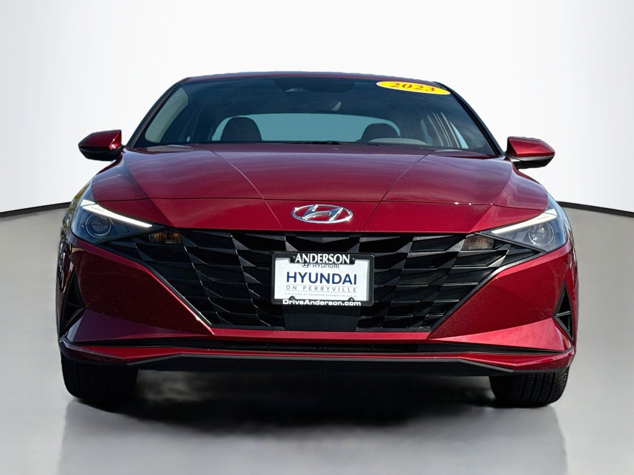 Used 2023 Hyundai Elantra SEL w/ Convenience Package FWD image 2