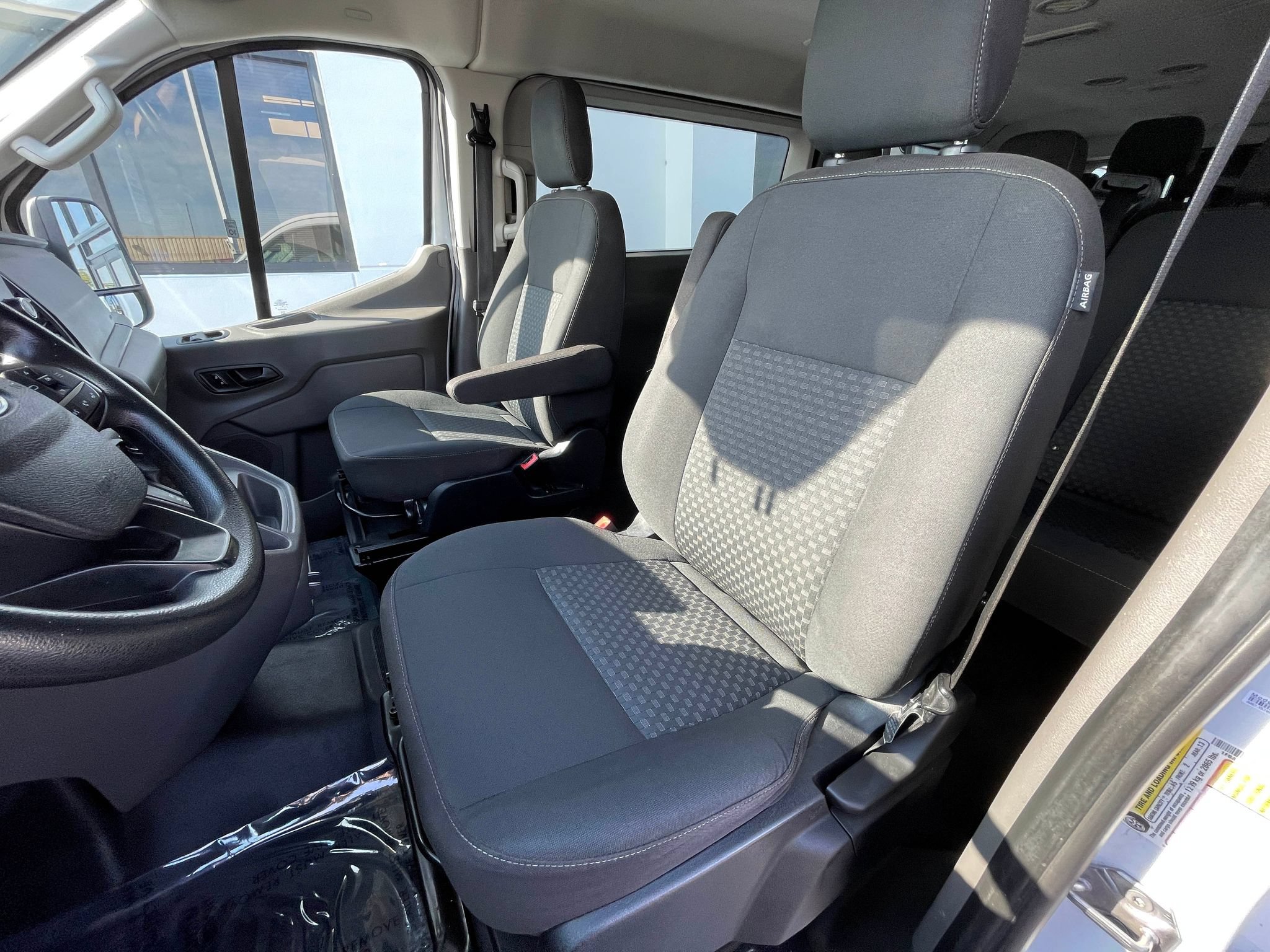 Used 2021 Ford Transit 350 XLT RWD image 11