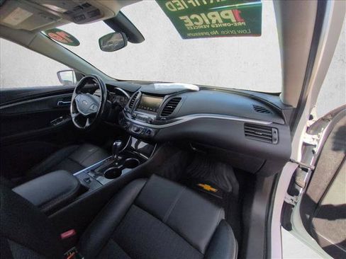Used 2019 Chevrolet Impala LT FWD image 19