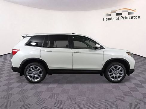 Certified 2024 Honda Passport EX-L image 2