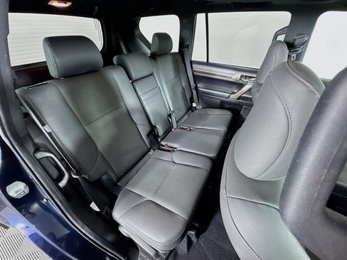 Used 2020 Lexus GX 460 Premium image 28