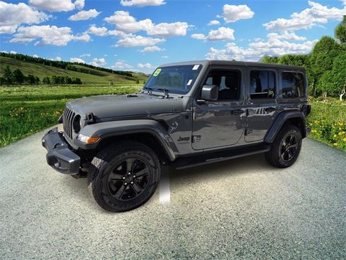 Certified 2022 Jeep Wrangler Unlimited Sahara image 3