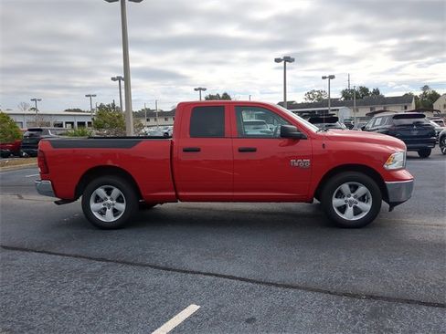 Used 2024 RAM 1500 Classic SLT image 7
