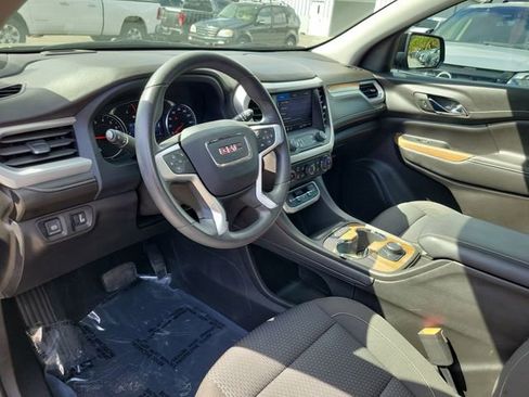 Used 2023 GMC Acadia SLE w/ Elevation Edition image 10
