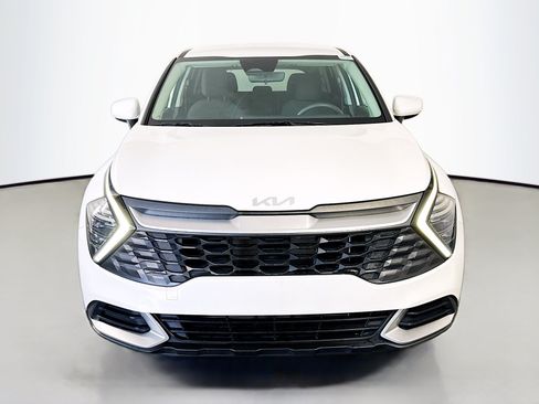 Used 2024 Kia Sportage LX FWD image 2