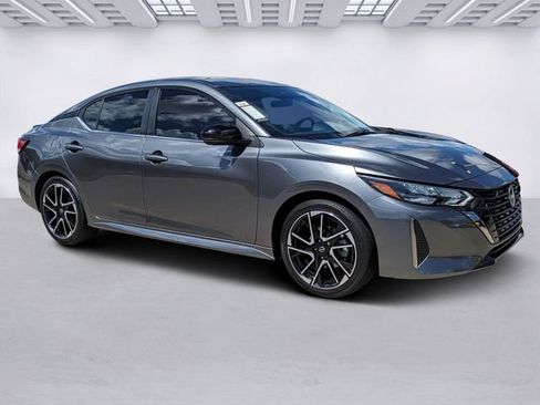 Certified 2025 Nissan Sentra SR w/ SR Premium Package FWD image 1