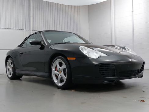 Used 2004 Porsche 911 Carrera 4S image 9