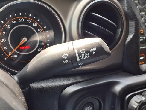 Used 2021 Jeep Gladiator Sport AWD/4WD image 23