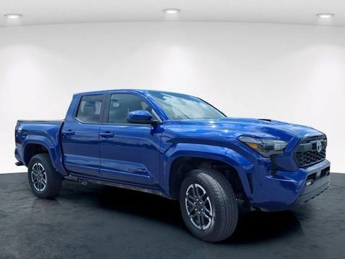 Used 2024 Toyota Tacoma TRD Sport AWD/4WD image 5